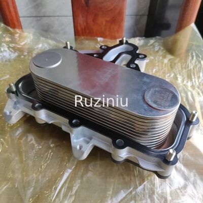 4133Y042 Perkins Engine Parts Oil Radiator/Assemblea più fresca per C7.1 C6.6